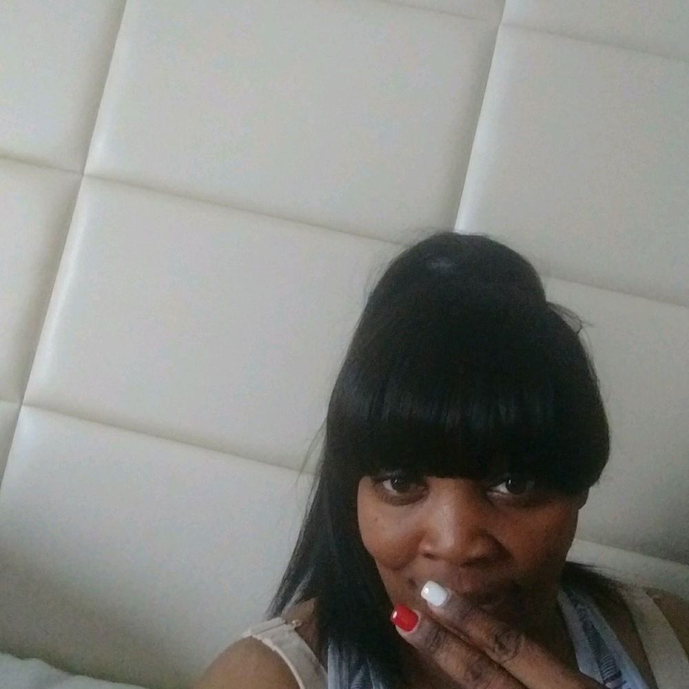 Meet your Posher, Cristina